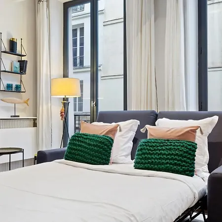 דירה Modern Chic Two Bedroom In *